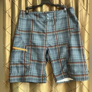 EUC- Columbia Omni-Shade UPF50 Sun Protection Shorts